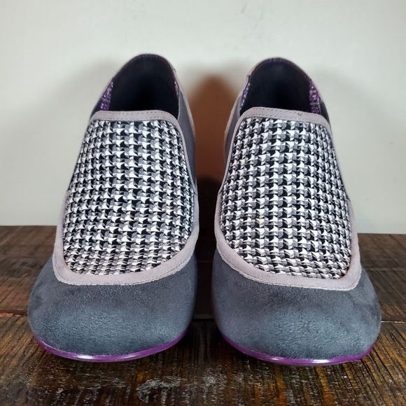 Stylish Gray and Black Women's Heels - Picture 2 of 12